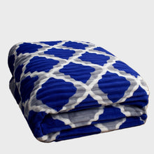 Charger l'image dans la galerie, Confort et douceur plaid -Maria Blue