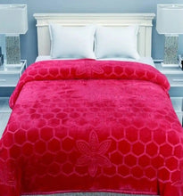 Charger l'image dans la galerie, Couverture Grand Format Gravée – Motif Geometric 220x240 rouge