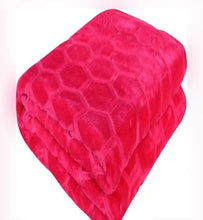 Charger l'image dans la galerie, Couverture Grand Format Gravée – Motif Geometric 220x240 rouge