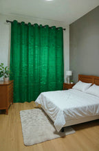 Charger l'image dans la galerie, Rideaux occultant en velours -vert