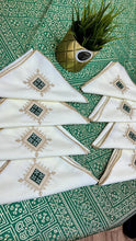 Charger l'image dans la galerie, Nappe et 8 Serviettes Artisanales Benchrif-vert