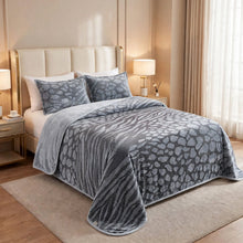 Charger l'image dans la galerie, Couvre lit Plaid +2 Housse taie en Velours Premium 240x220 – turquie Model Savana
