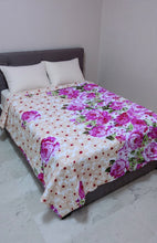 Charger l'image dans la galerie, Plaid en flanelle -Lucia Flora blanca
