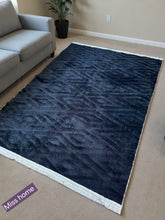 Charger l'image dans la galerie, Tapis  Fourrure lisse Geometric -Noir
