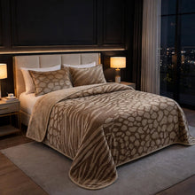 Charger l'image dans la galerie, Couvre lit Plaid +2 Housse taie en Velours Premium 240x220 – turquie Model Savana
