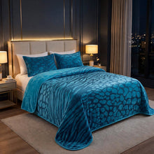 Charger l'image dans la galerie, Couvre lit Plaid +2 Housse taie en Velours Premium 240x220 – turquie Model Savana
